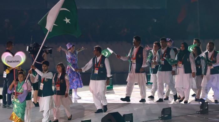 Fatima Sana, Noor Zaman lead Pakistan's delegation at Asian Games opening ceremony