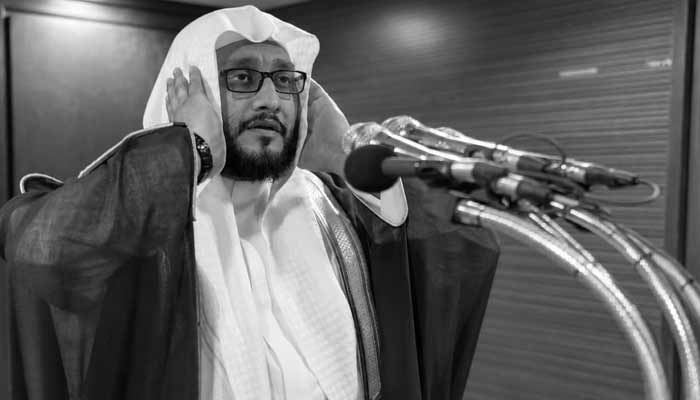 The photo shows Sheikh Ibrahim Al Madani performs Azaan. — X/@insharifain