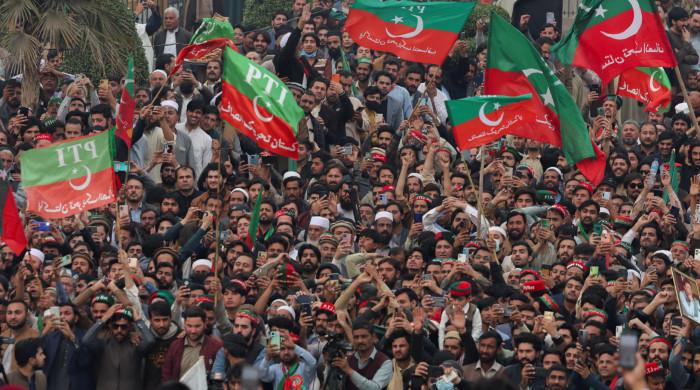 PPP leader urges govt, PTI to show restraint ahead of protest