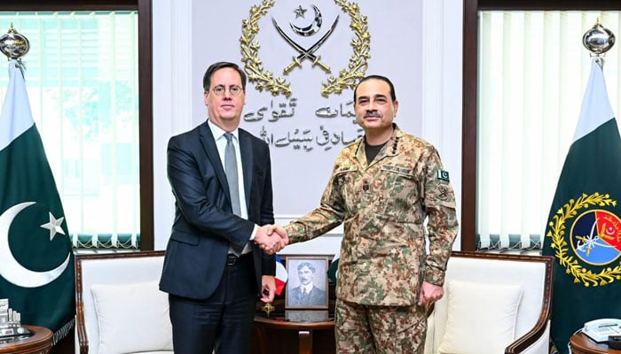 Chief of Defence Forces and Chief of Army Staff Field Marshal Asim Munir shakes hands with France’s Secretary General for Defence and National Security Nicolas Roche at General Headquarters (GHQ) in Rawalpindi on September 22, 2026. — ISPR