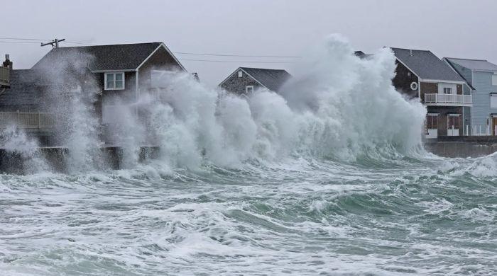 Weather alert: Powerful nor'easter threatens US coast with flooding
