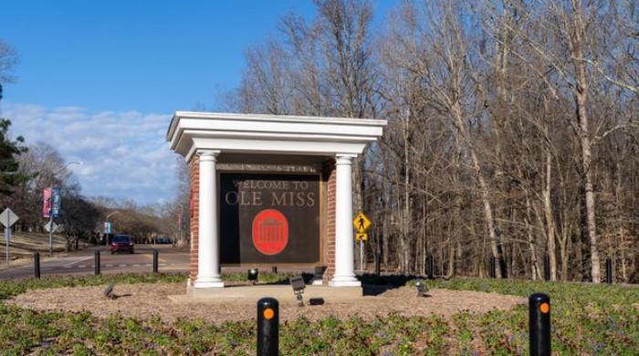 Kratom packages found after two Ole Miss students discovered dead, officials say