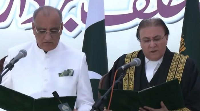 PML-N's Dr Najeeb Naqi sworn in as 25th AJK president 