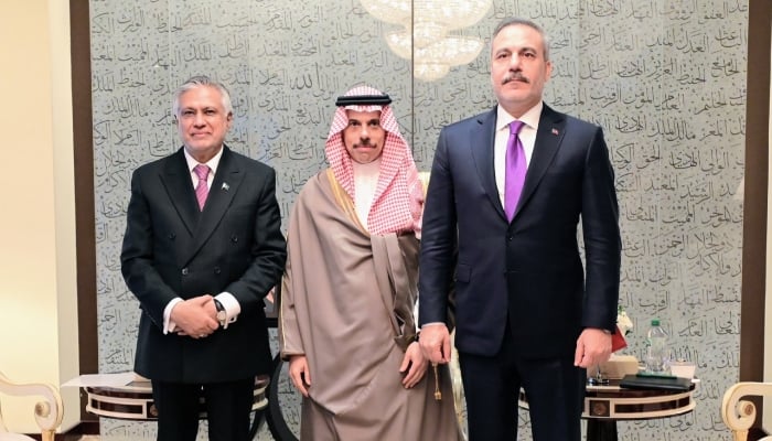 From left: Deputy Prime Minister and Foreign Minister Ishaq Dar, Saudi Foreign Minister  Prince Faisal bin Farhan Al Saud and Turkish Foreign Minister Hakan Fidan during their meeting in New York, September 25, 2026. — X/@MIshaqDar50