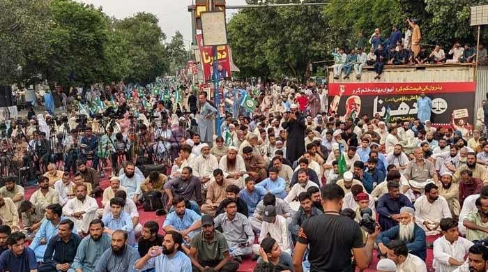 JI to set up over 25 camps in Karachi amid protest against petroleum levy