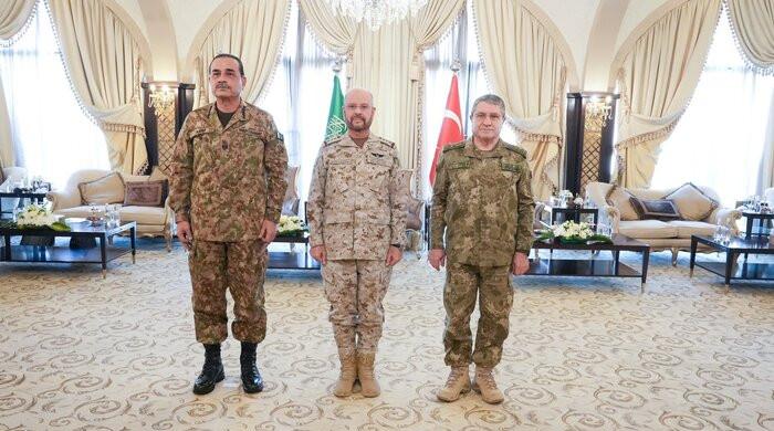 Pakistan, Saudi Arabia, Turkiye hold urgent military chiefs' meeting amid Houthi attacks