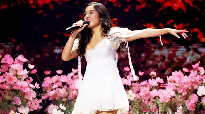 Olivia Rodrigo opens Unraveled Tour with Four-Season magic