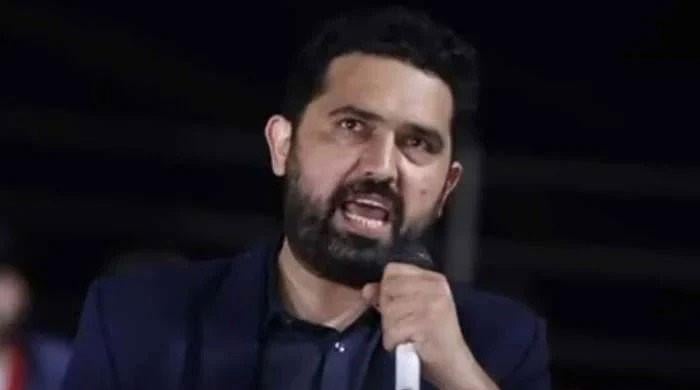 KP CM Afridi offers talks to federal govt after PTI postponing Islamabad march