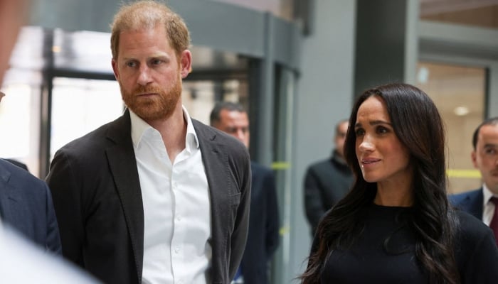 Buckingham Palace delivers brutal blow to Harry, Meghan despite peace plan