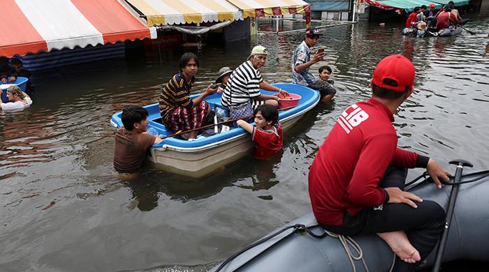 Thousands huddle in Bangkok shelters as Thai flood damages seen at $320m