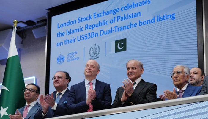 Prime Minister Shehbaz Sharif attends the market open ceremony at the London Stock Exchange, which also featured the unveiling ceremony for Pakistans $3 billion dual-tranche bonds listing on September 29, 2026. — PID
