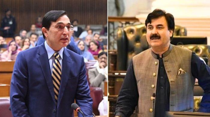 PTI KP leader urges party to further postpone long march, warns of emergency risk