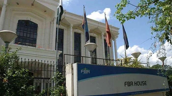 FBR extends deadline for filing income tax