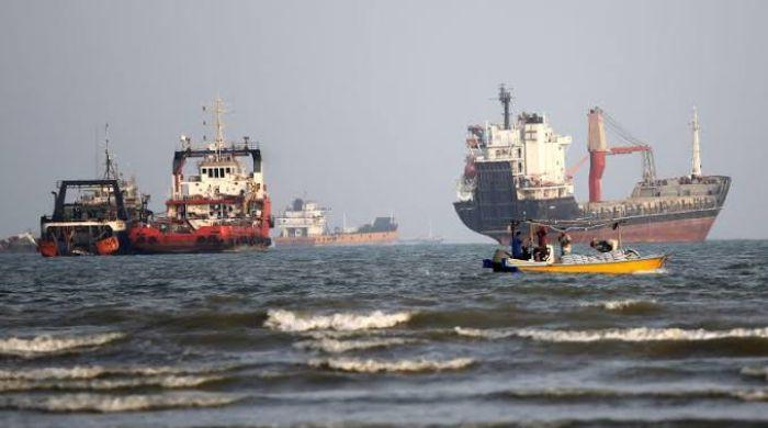 Strait of Hormuz rebound explained: Iran considers US counteroffer after Trump rejects 7-day truce