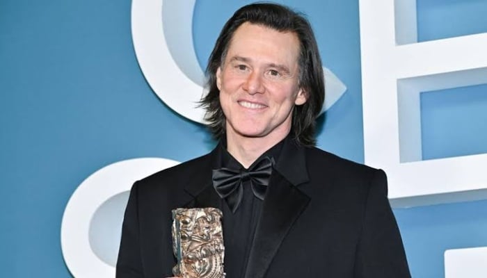 Jim Carreys quiet romance ends in wedding bells
