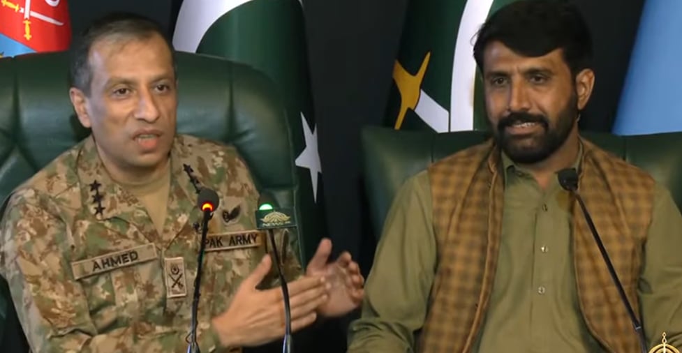 ISPR DG Lt Gen Ahmed Sharif Chaudhry presents Muhammad Asif — a retired Pakistani Army soldier — before the media in Rawalpindi, October 1, 2026. — Screengrab via YouTube/Geo News