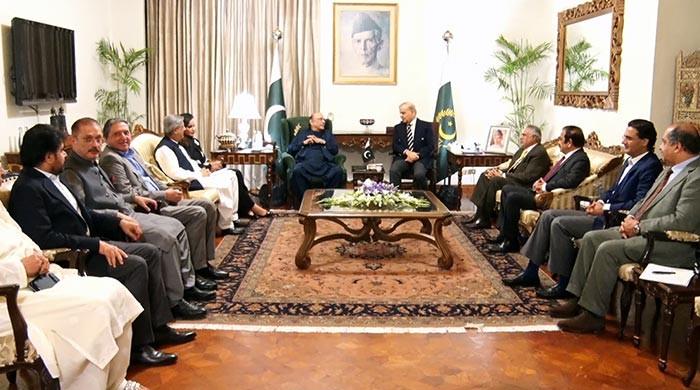 Govt-PPP delegation to meet PTI for talks ahead of Oct 4 long march