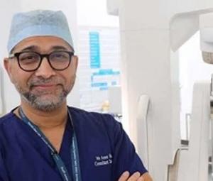 British-Pakistani surgeon sets new UK record with single-port robotic surgery