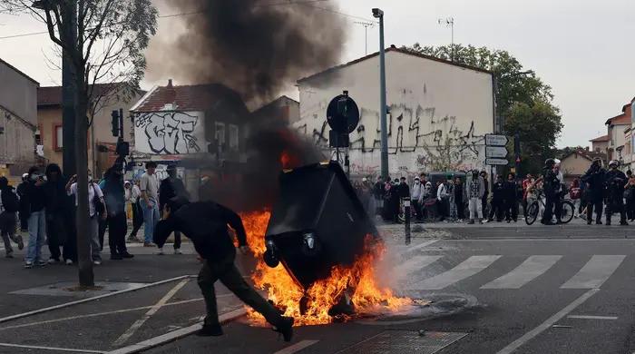 Students and police clash as France struggles to quell school protests