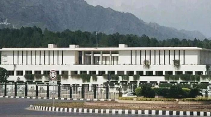 Govt warns officers of action over failure to declare dual nationality