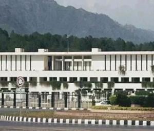 Govt warns officers of action over failure to declare dual nationality