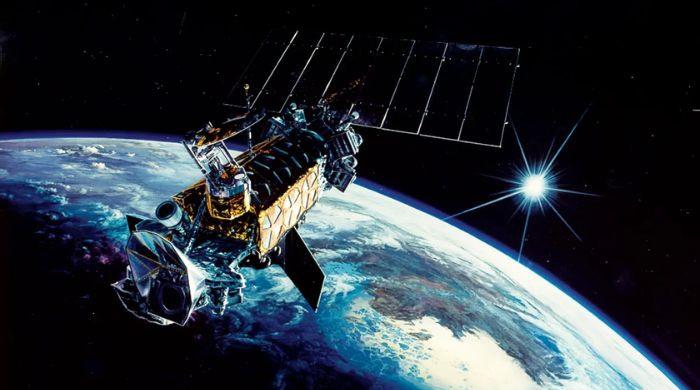 US spy satellite mysteriously breaks apart in Space: Has Space War already started?
