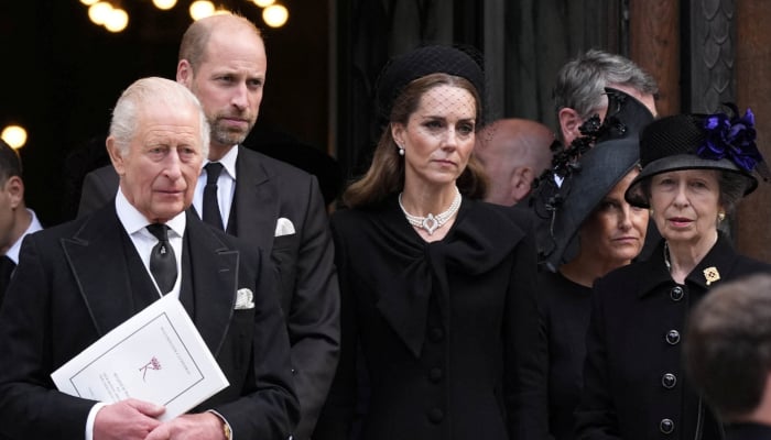 Royal family suffers brutal setback after Andrews bold step
