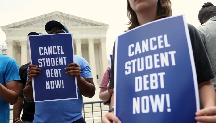 Student loan forgiveness backlog tops 880,000 as processing stalls