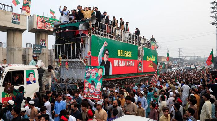 Emergency planned in twelve KP districts, governor's rule in rest of the province, say sources