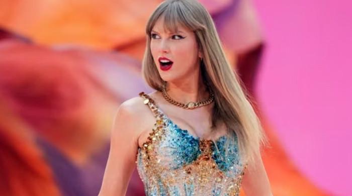 Taylor Swift exposes what Dakota Johnson, Colin Farrell were really arguing about on set