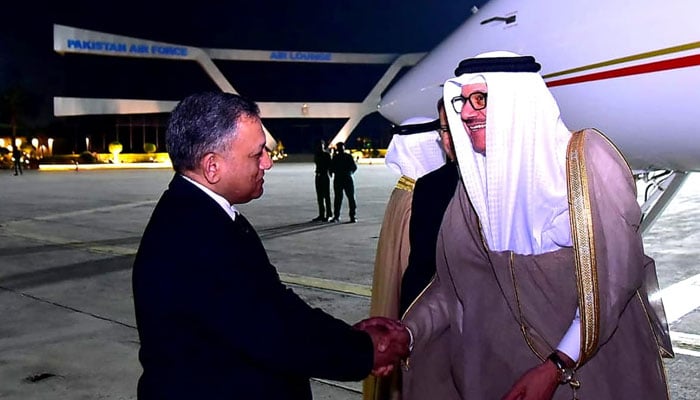 Secretary EAD Muhammad Humair Karim welcomes Bahrains Foreign Minister Abdullatif bin Rashid Al Zayani at Islamabad airport on October 7, 2026. — X/ @ForeignOfficePk
