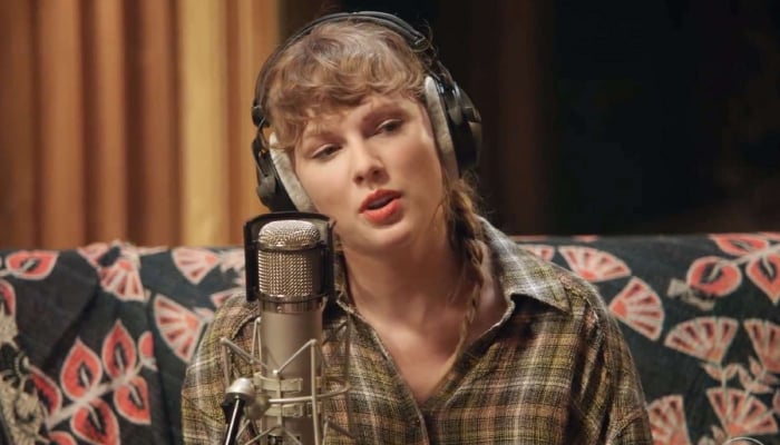 Taylor Swift divides fans with major decision for Grammy Awards 2027