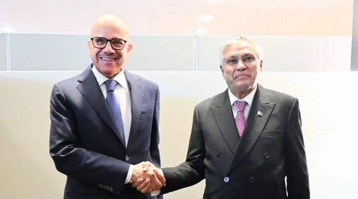 Bahrain's FM Al Zayani due in Pakistan today to discuss security, trade: FO