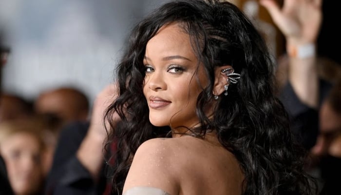 Rihanna shocks fans with upcoming music update