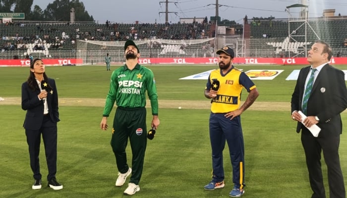 Pakistan captain Sahibzada Farhan (second left) and Sri Lankas Kusal Mendis (second right) at the toss for their first T20I at the Rawalpindi Cricket Stadium in Rawalpindi on October 9, 2026. — PCB