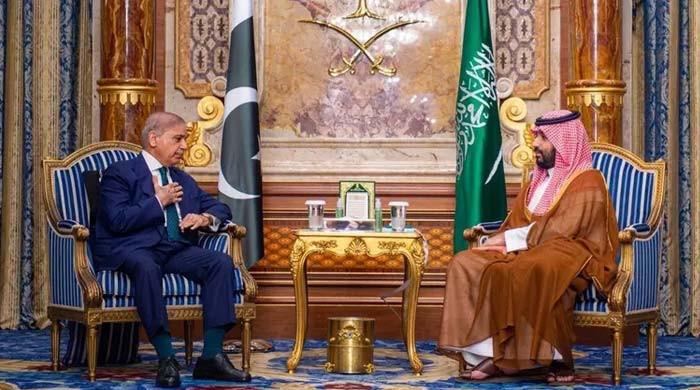 Pakistan pledges 'resolute' commitment to Saudi Arabia's security under Makkah pact