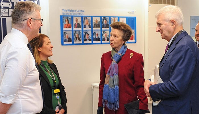 Princess Anne pays tribute to Britains first female neurosurgeon
