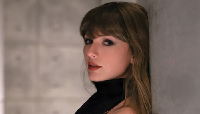 Taylor Swift struggles with fan backlash over The Encore tracks