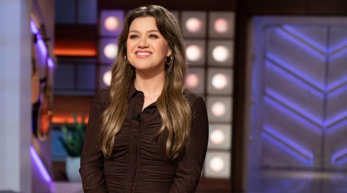 Kelly Clarkson recalls horrible shopping experience at NYC 