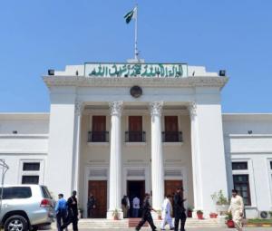 KP emergency, governor's rule: Legal experts explain govt's constitutional powers