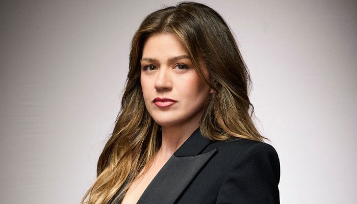 Kelly Clarkson blasts Brooklyn store’s ‘not for sale’ claim in new update