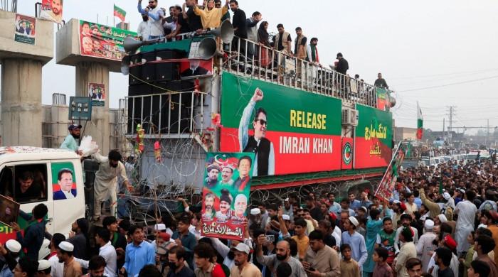 PTI misses opportunity to save its govt, secure concessions for Imran