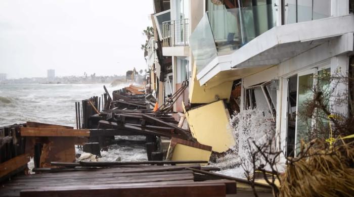 Storm Rachel damages beach homes in Southern California as coastal threats continue