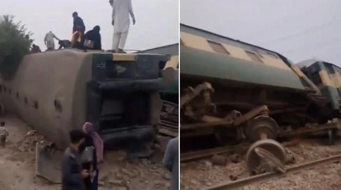 At least five killed as Rehman Baba Express derails near Multan, several injured