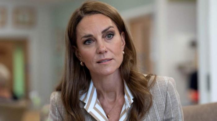 Princess Kate rushed to console as close family member suffers big loss