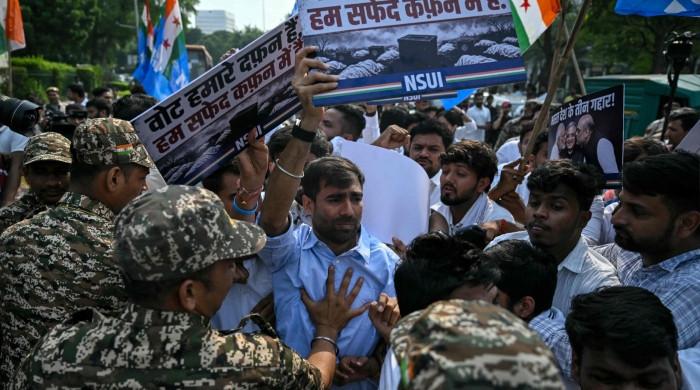 India detains top 'cockroach' leaders after flash protest