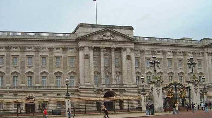 Palace warned of Prince Harry's 'secret alliance'