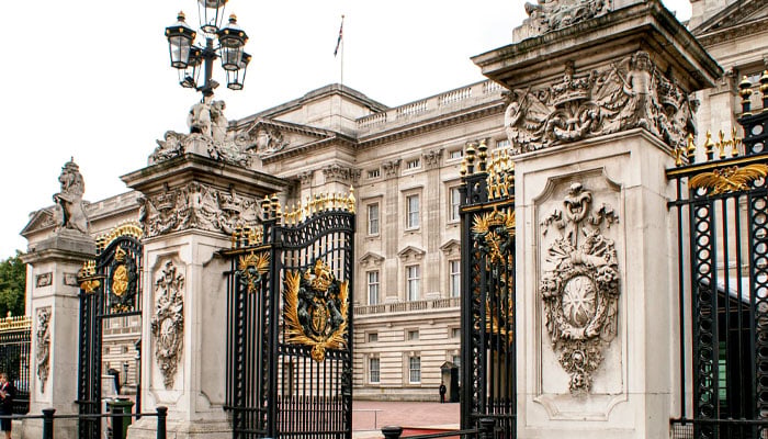 Royal Family receives devastating news about key Palace aide