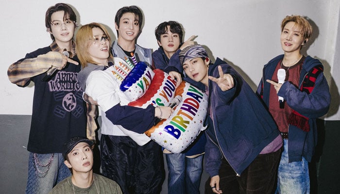 BTS Jimin tears up as members, fans celebrate him during Chile concert: Watch