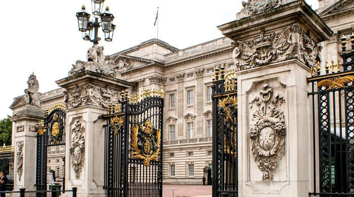Royal Family receives devastating news about key Palace aide